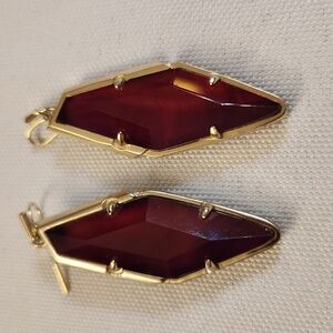 Kendra Scott Maroon Faceted Shield Drop Earrings in Gold